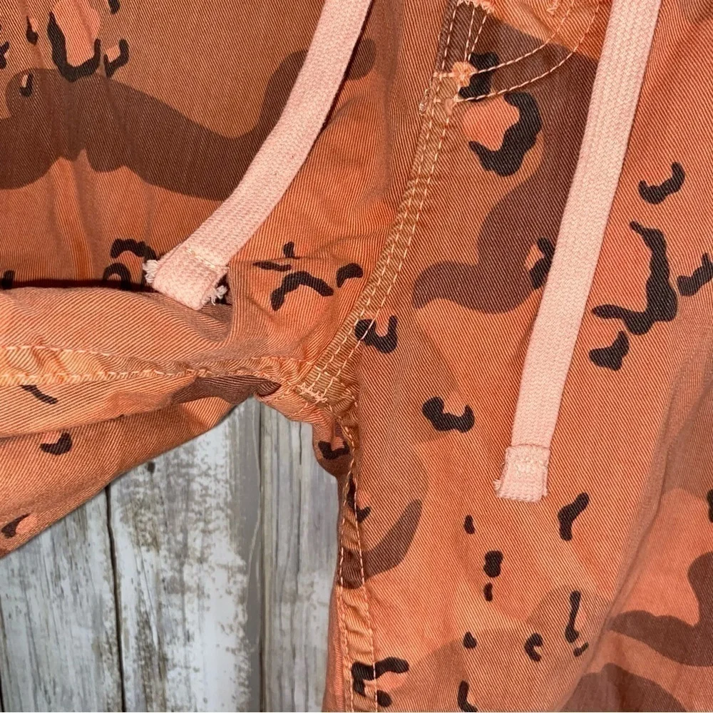 NWT MOTHER The Catch All Ankle Mushroom Mayhem Shrimp Print Baggy Pants Size 27 - Picture 7 of 11